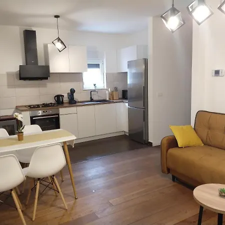 Διαμέρισμα R&b